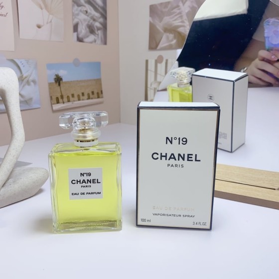 N°19 Eau de Parfum-100ml